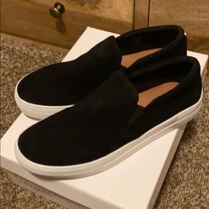 steve madden black suede slip on